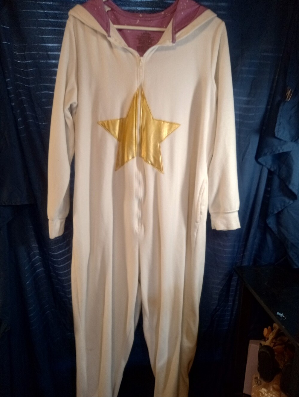 Adult XL Cream Hooded Star Onesie Pajamas with Gold Star